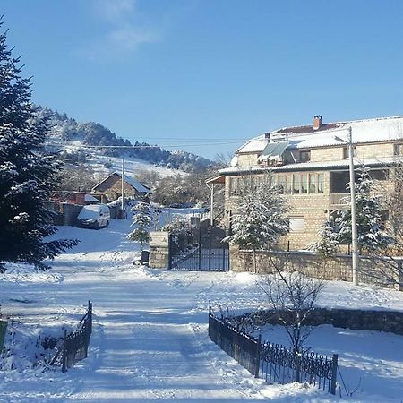 Pashuta Hotel Voskopojë Eksteriør billede