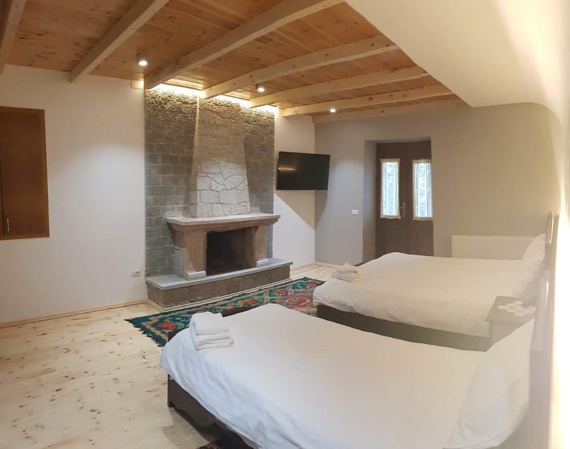 Pashuta Hotel Voskopojë Eksteriør billede