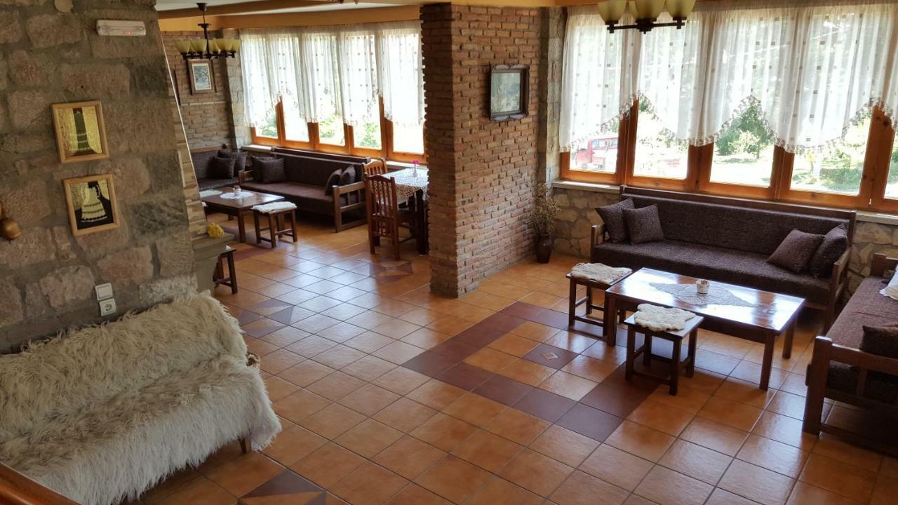 Pashuta Hotel Voskopojë Eksteriør billede