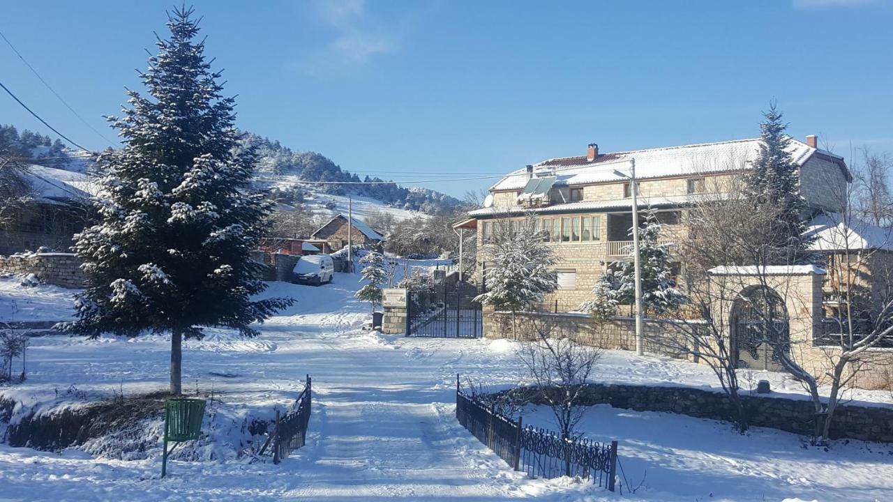 Pashuta Hotel Voskopojë Eksteriør billede